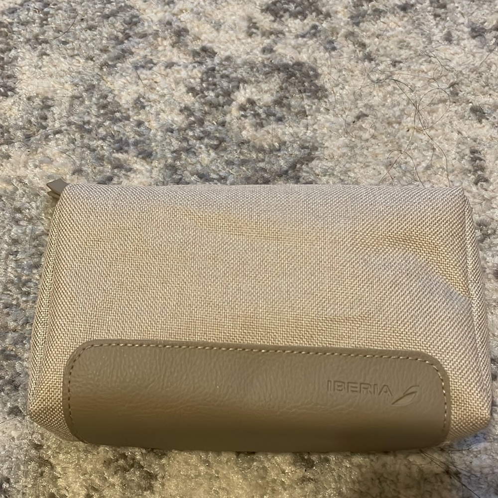 Iberia airlines toiletries bag